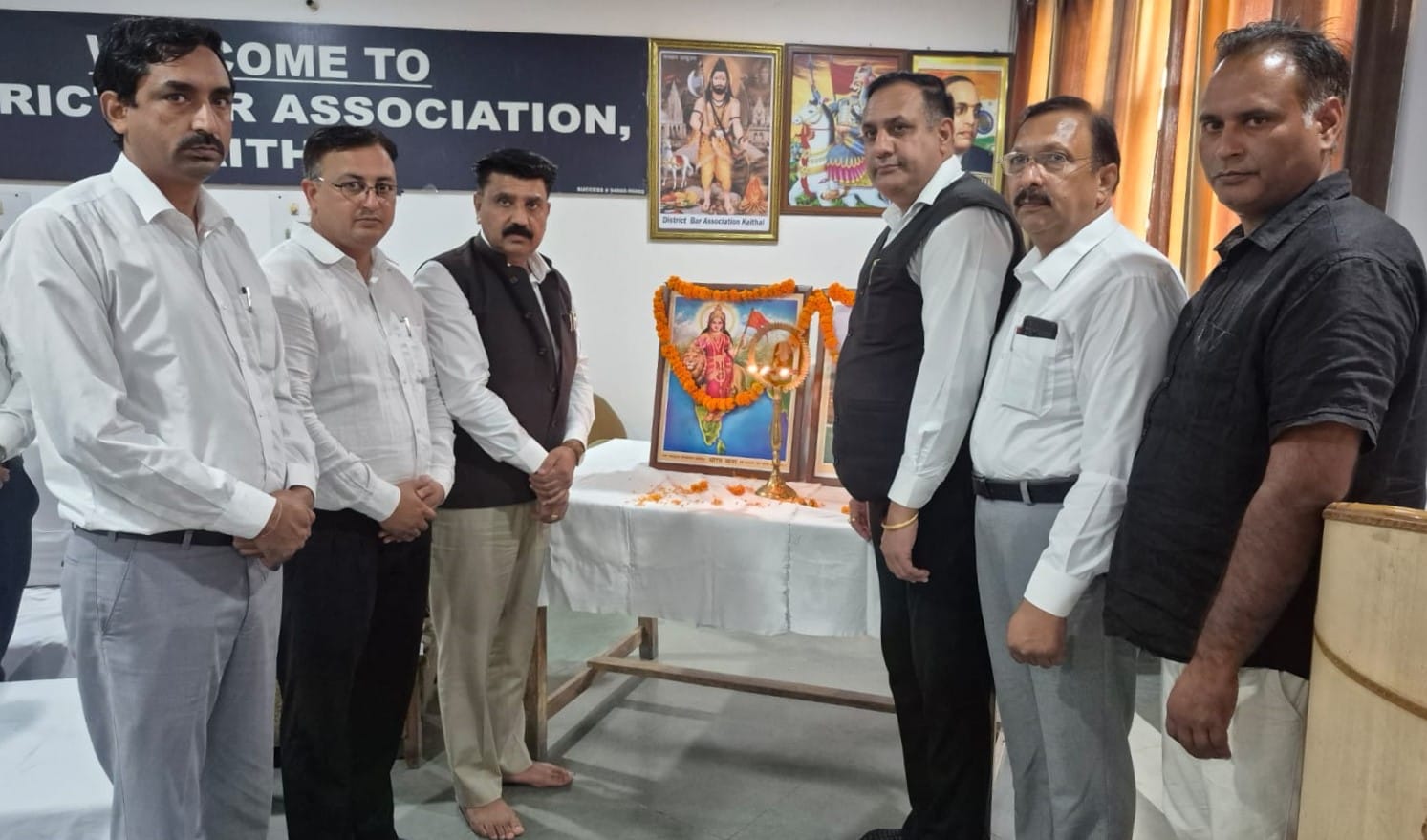 दीप जला कर कार्यक्रम की शुरूआत करते हुए अशोक सिरसी। विज्ञप्ति दीप जला कर कार्यक्रम की शुरूआत करते हुए अशोक सिरसी। विज्ञप्ति