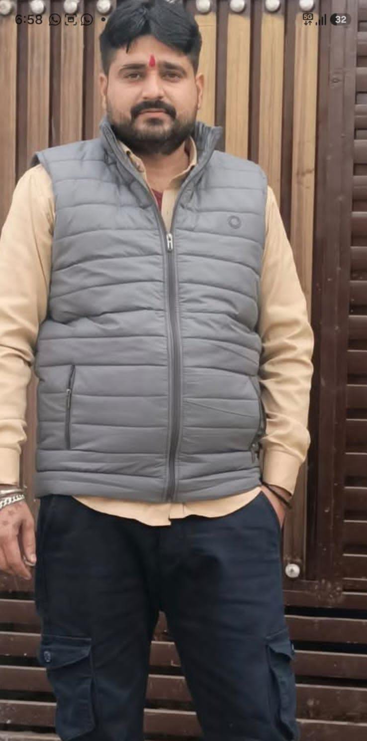 अतुल पंवार और पत्नी दामिनी अतुल पंवार और पत्नी दामिनी