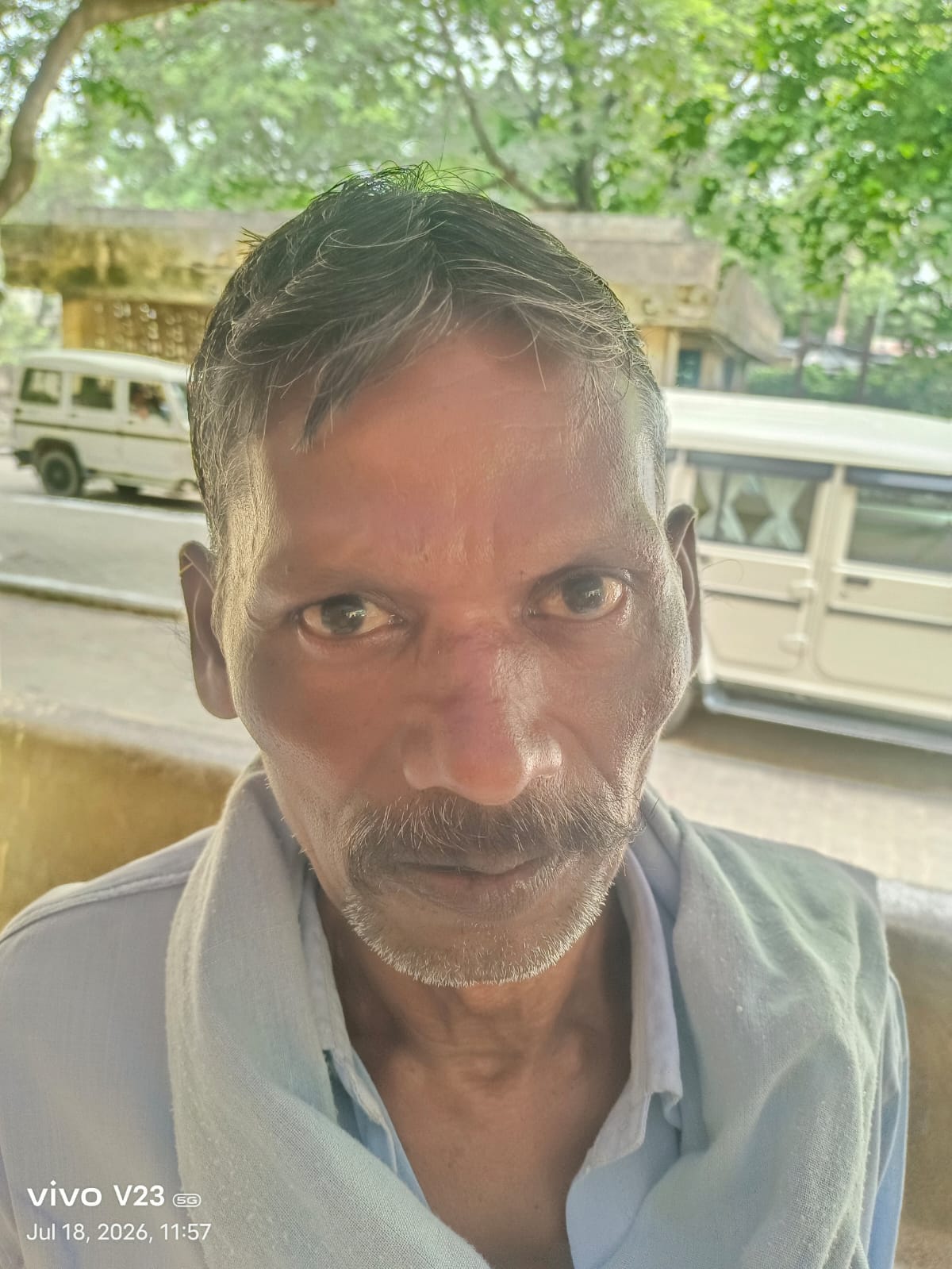 फोटो 04: बिलग्राम में संपूर्ण समाधान दिवस में शिकायतें सुनते डीएम अनुनय झा। संवाद फोटो 04: बिलग्राम में संपूर्ण समाधान दिवस में शिकायतें सुनते डीएम अनुनय झा। संवाद