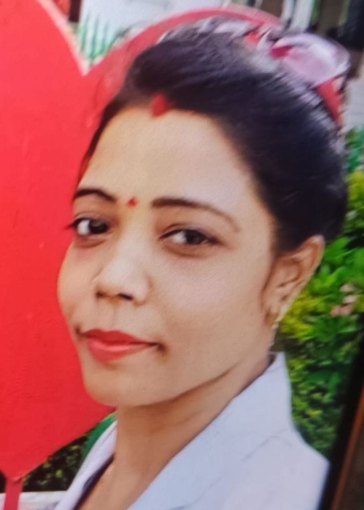 फोटो-27- चेकदार शर्ट पहने मुख्य हत्यारोपी राधाकांत दुबे, सफेद शर्ट में उसका साथी उमेशचंद्र। स्र फोटो-27- चेकदार शर्ट पहने मुख्य हत्यारोपी राधाकांत दुबे, सफेद शर्ट में उसका साथी उमेशचंद्र। स्र