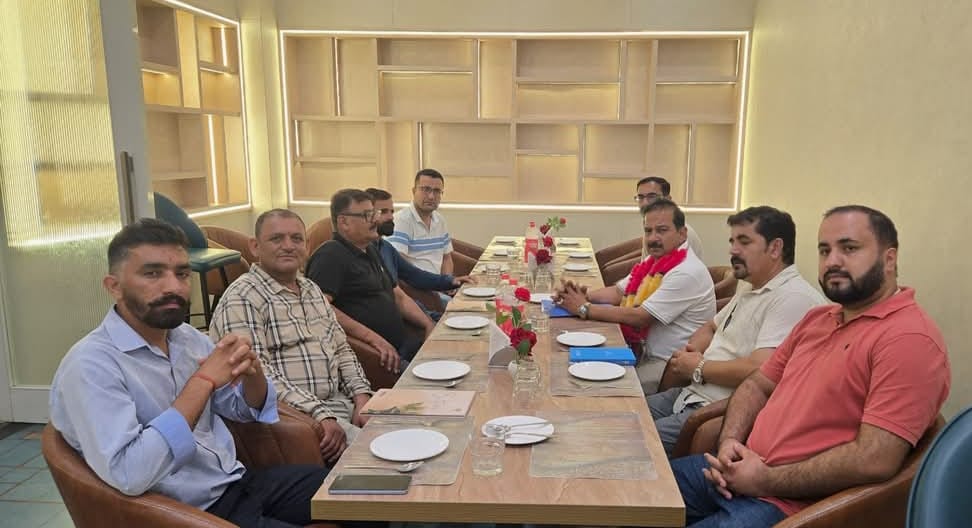 सिरमौर में पर्यटन विकास को लेकर भाजपा पर्यटन प्रकोष्ठ की बैठक में प्रदेश संयोजक चमन कपूर, जिला 