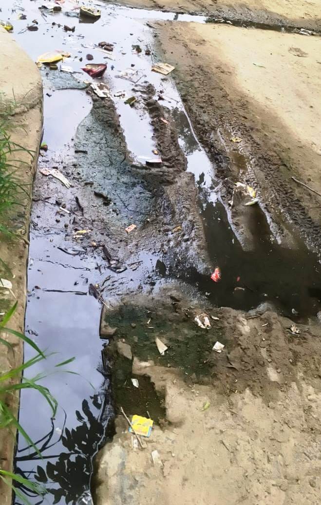 फोटो 19- ग्राम पंचायत हुमायूंपुर में सड़क पर कीचड़ व जलभराव । स्रोत संवाद फोटो 19- ग्राम पंचायत हुमायूंपुर में सड़क पर कीचड़ व जलभराव । स्रोत संवाद