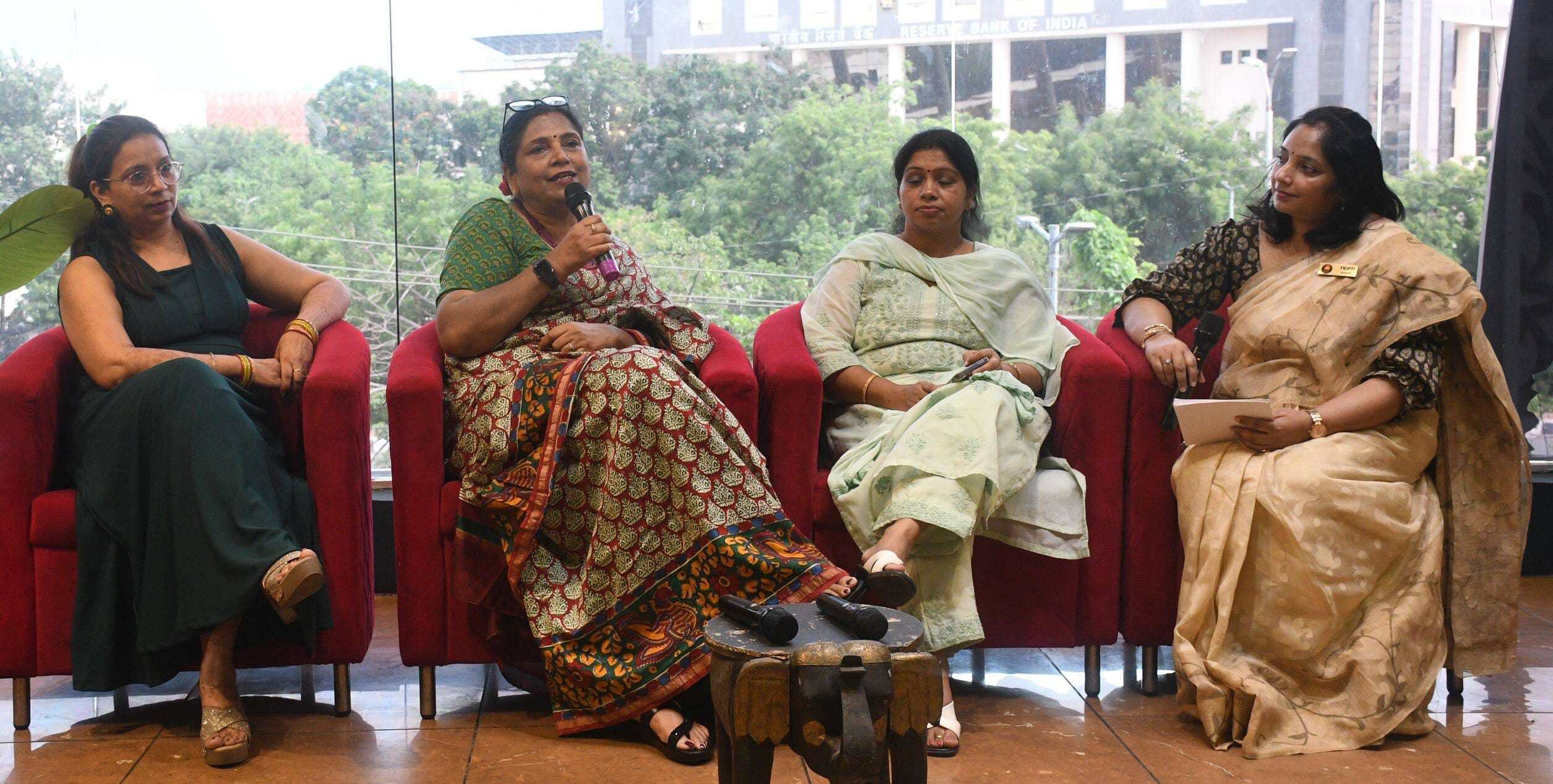 गोमतीनगर स्थित होटल में शनिवार को मंथली बिजनेस कनेक्ट कार्यक्रम हुआ। गोमतीनगर स्थित होटल में शनिवार को मंथली बिजनेस कनेक्ट कार्यक्रम हुआ।