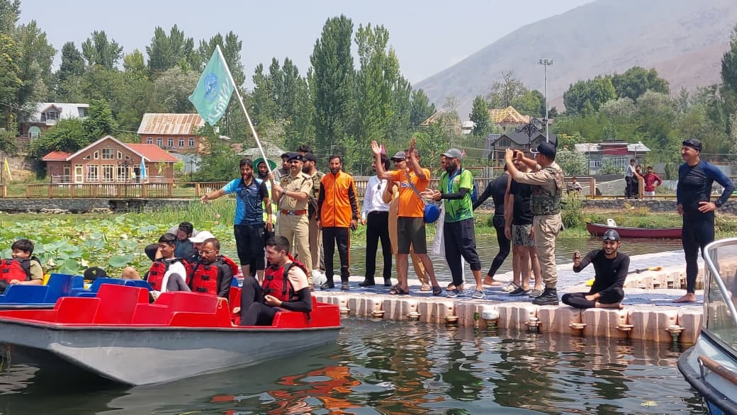 गांदरबल में वाटर स्पाूट्स फेस्टिवल। संवाद गांदरबल में वाटर स्पाूट्स फेस्टिवल। संवाद