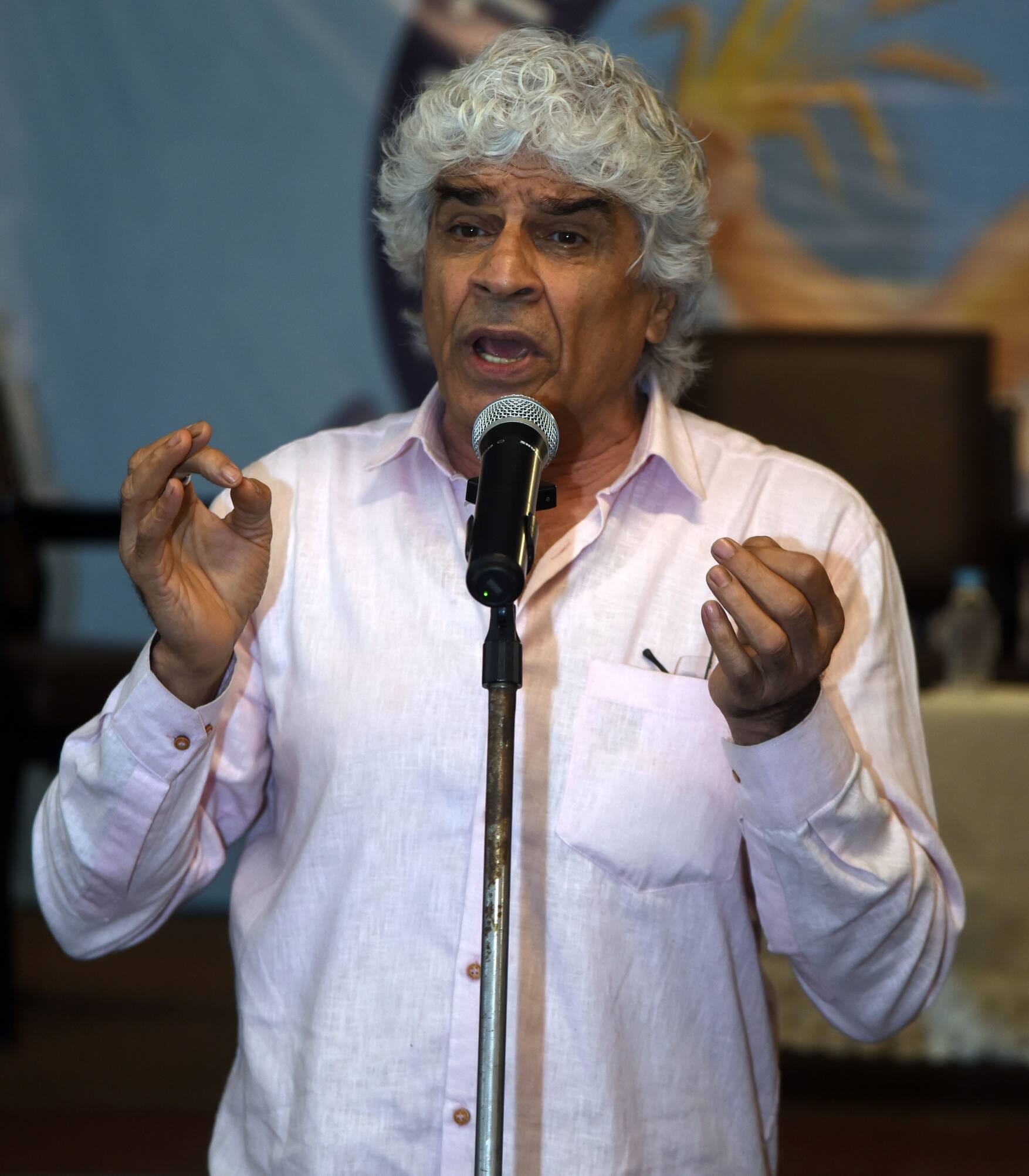 कनेक्शन वर्ल्डवाइड की ओर से रविवार को बॉलीवुड और अवध पर चर्चा कार्यक्रम हुआ। कनेक्शन वर्ल्डवाइड की ओर से रविवार को बॉलीवुड और अवध पर चर्चा कार्यक्रम हुआ।