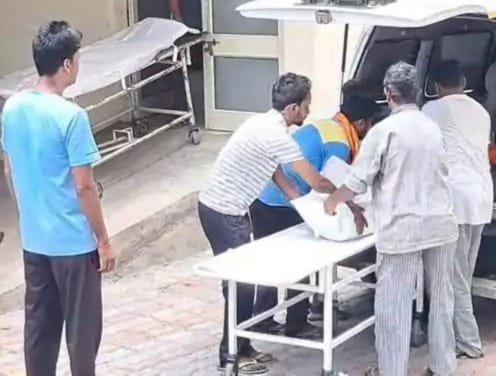 मृतक अशोक कुमार और उनकी पत्नी नीलम। स्रोत : परिजन मृतक अशोक कुमार और उनकी पत्नी नीलम। स्रोत : परिजन