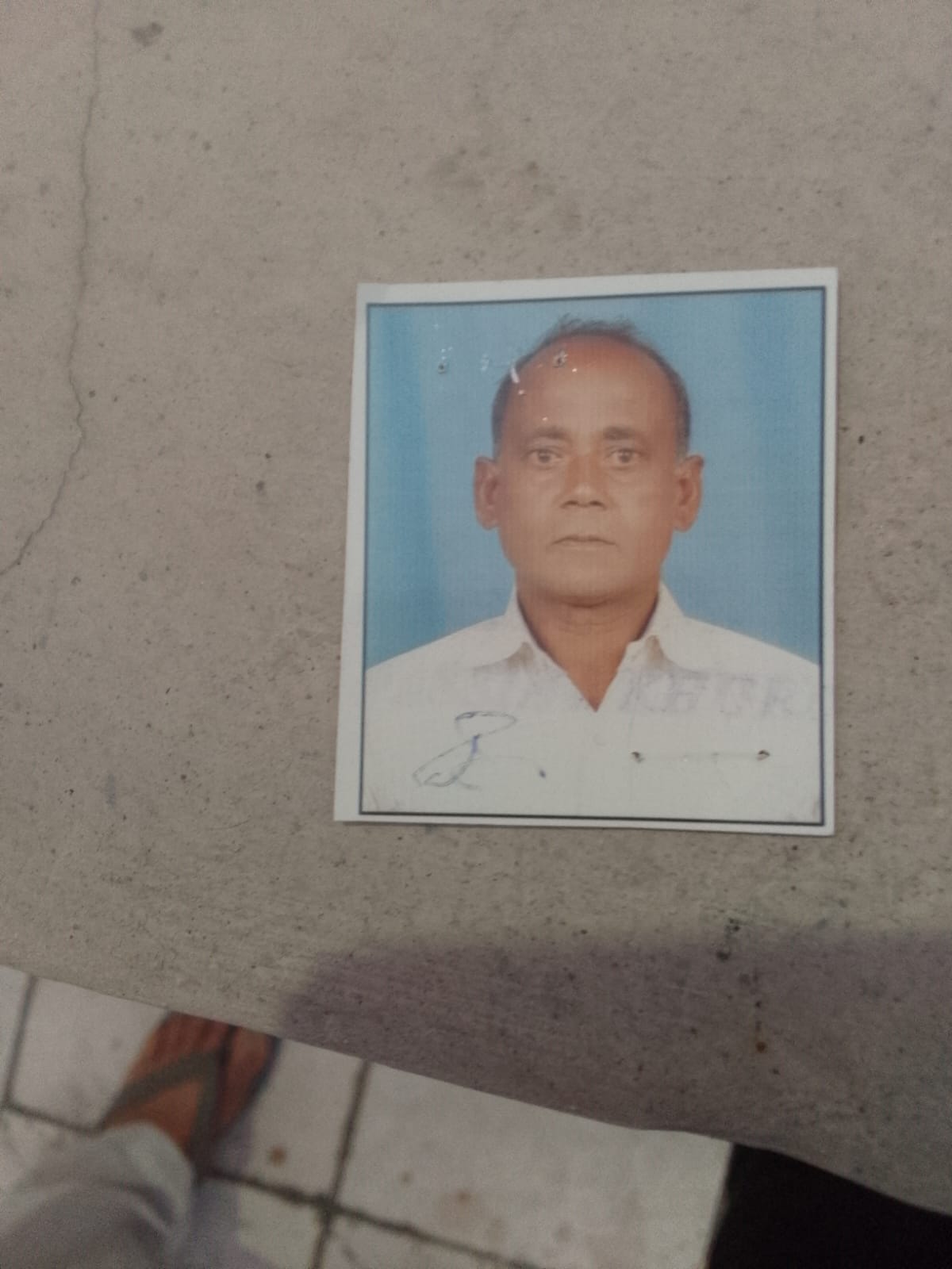 नागरिक अस्पताल में मौजूद रणबीर के परिजन। संवाद नागरिक अस्पताल में मौजूद रणबीर के परिजन। संवाद