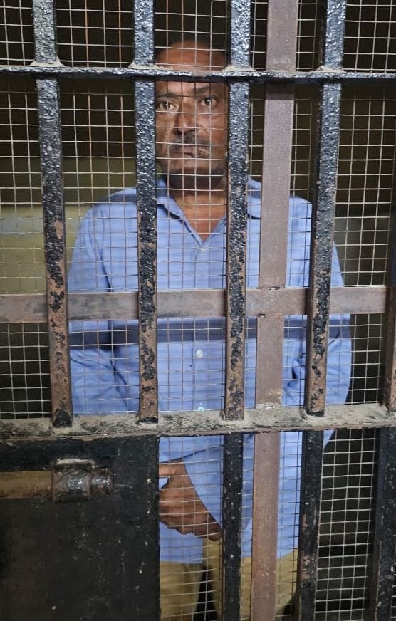 पुलिस की गिरफ्त में आरोपी।
