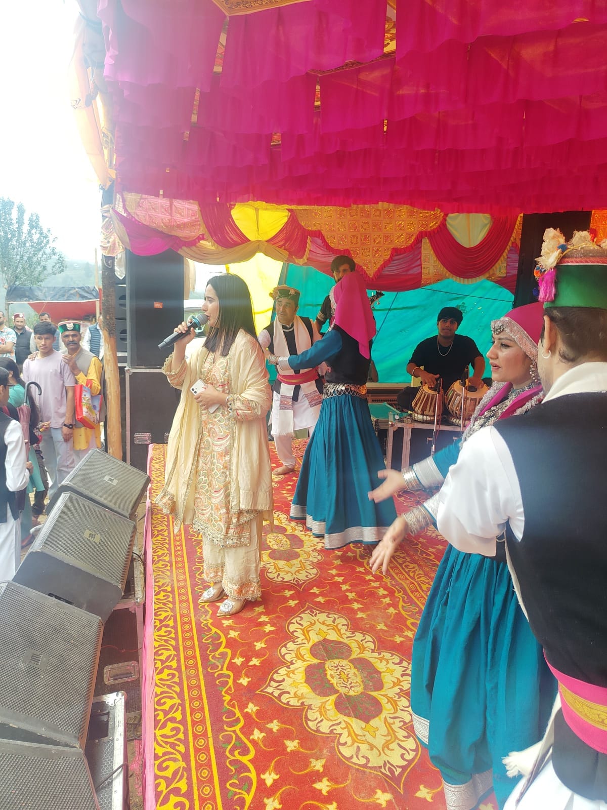 उबादेश के पुजारली रिहाली मेले में नाचते ग्रामीण। संवाद उबादेश के पुजारली रिहाली मेले में नाचते ग्रामीण। संवाद