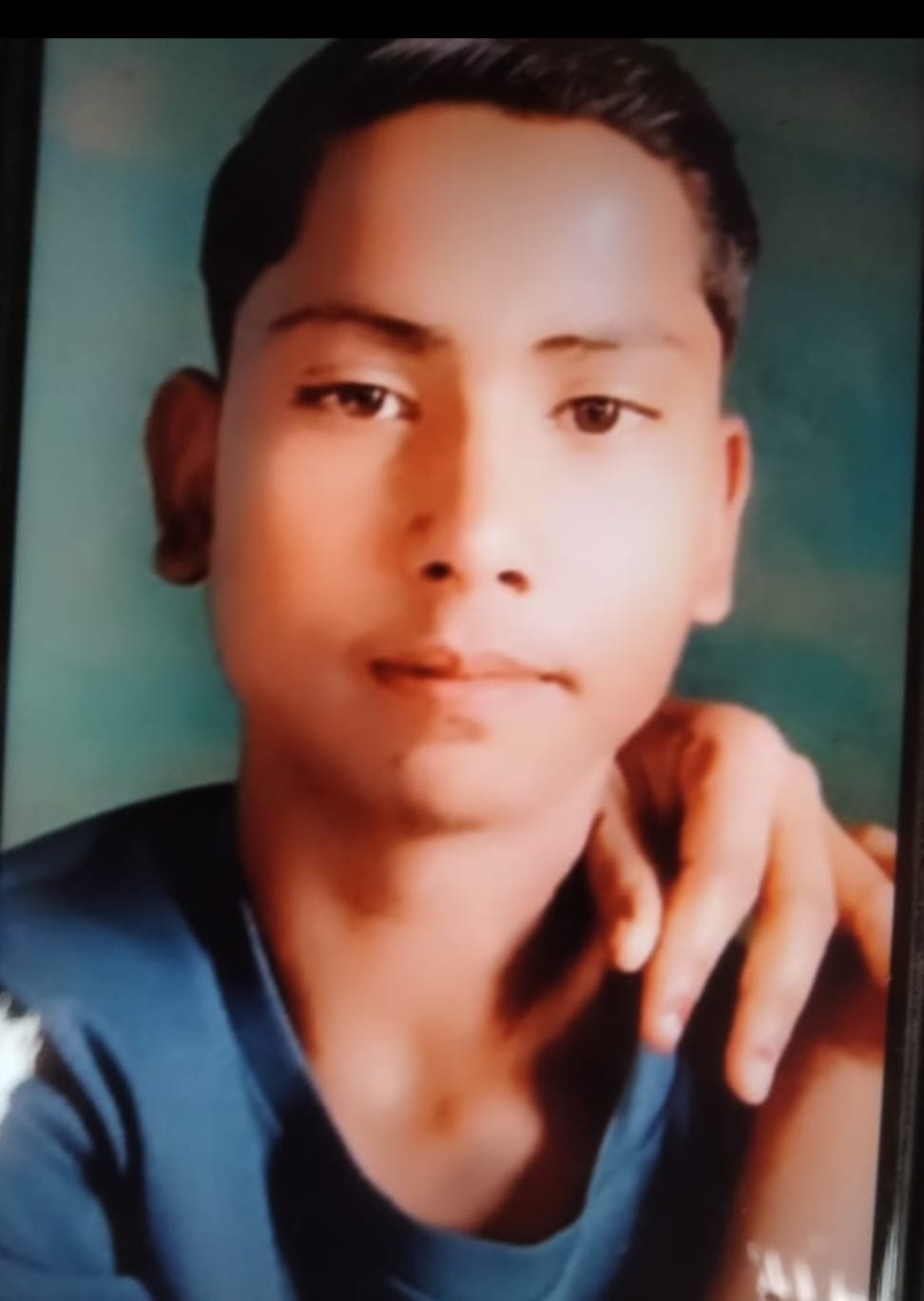 पूरब शरीरा के मजरा रतन का डेरा के रोते-बिलखते मंजीत के पीड़ित परिजन। संवाद पूरब शरीरा के मजरा रतन का डेरा के रोते-बिलखते मंजीत के पीड़ित परिजन। संवाद