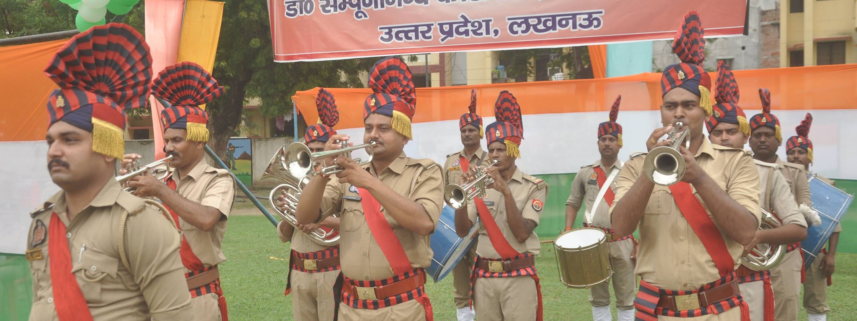 प्रशिक्षण पूरा कर जेल अधिकारियों ने दी सलामी