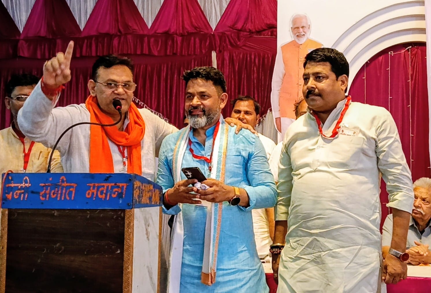 भाजपा के बूथ सम्मेलन में उपस्थित बूथ अध्यक्ष आदि। (मवाना) भाजपा के बूथ सम्मेलन में उपस्थित बूथ अध्यक्ष आदि। (मवाना)