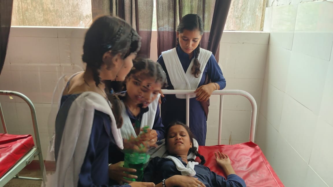 फोटो 22 एचएएमपी 18 - जोया फोटो 22 एचएएमपी 18 - जोया