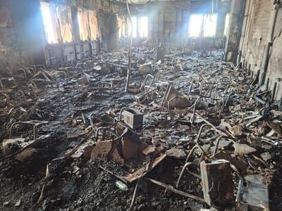जवाहर भवन में आग के बाद दिखी बदहाली। जवाहर भवन में आग के बाद दिखी बदहाली।