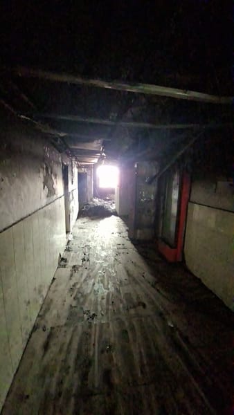 जवाहर भवन में आग के बाद दिखी बदहाली। जवाहर भवन में आग के बाद दिखी बदहाली।