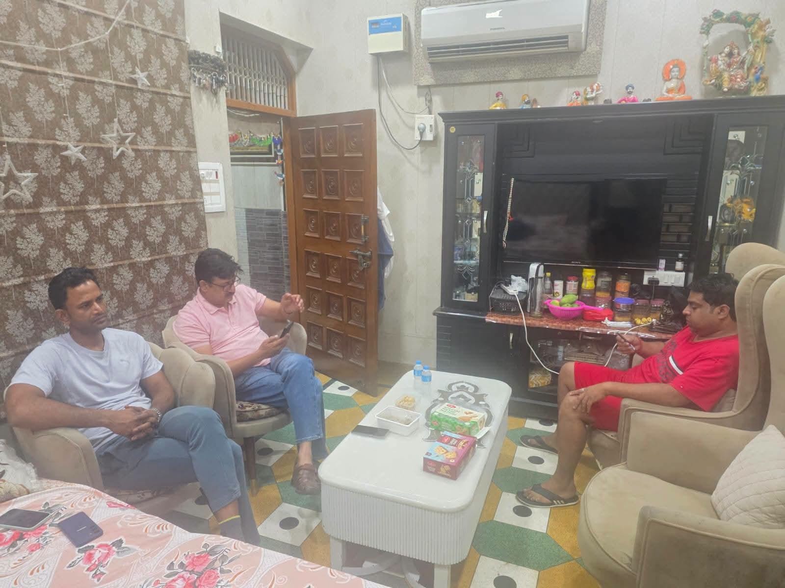 कांग्रेस के ग्रामीण जिला अध्यक्ष सुभाष छावड़ी को किया गया हाउस अरेस्ट। स्रोत : प्रवक्ता