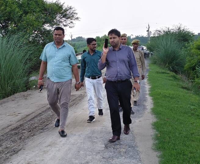 कटान करती सरयू नदी। कटान करती सरयू नदी।