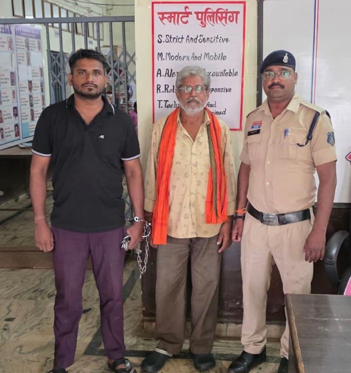 नवविवाहिता आत्महत्या के मामले में दो आरोपी गिरफ्तार। नवविवाहिता आत्महत्या के मामले में दो आरोपी गिरफ्तार।