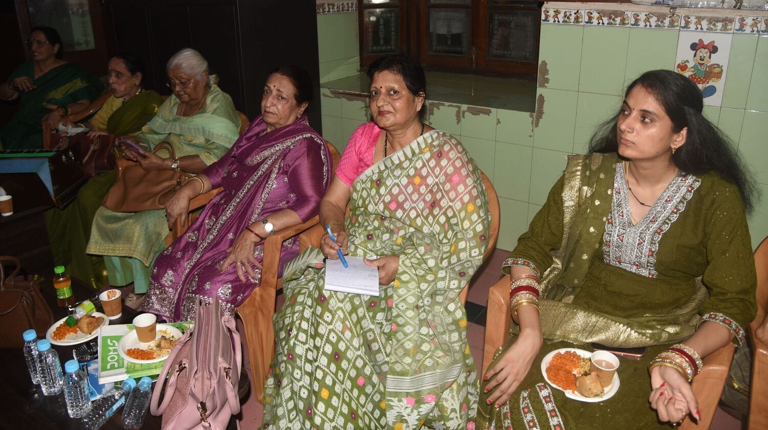 लखनऊ वीमेंस एसोसिएशन की नई कार्यकारिणी के चयन के बाद सांस्कृतिक आयोजन हुए। लखनऊ वीमेंस एसोसिएशन की नई कार्यकारिणी के चयन के बाद सांस्कृतिक आयोजन हुए।