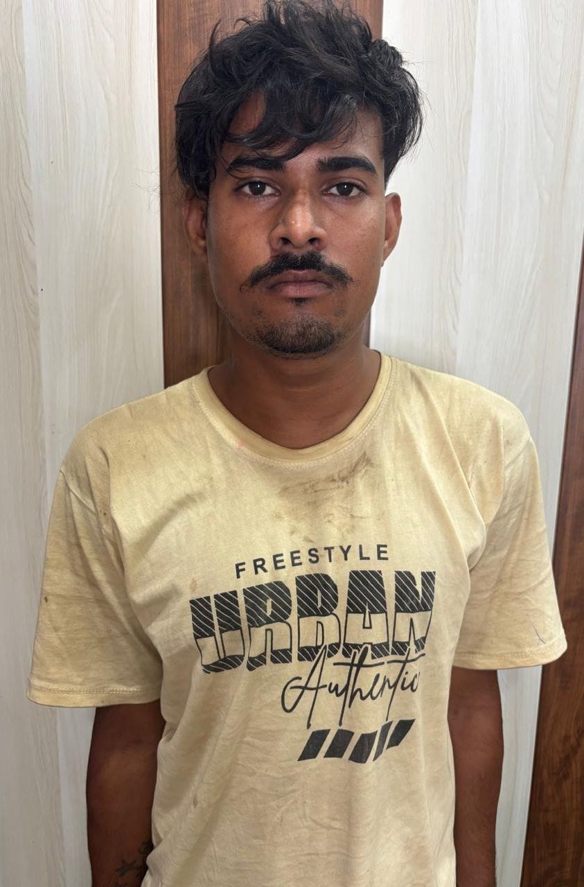पुलिस की गिरफ्त में आरोपी। पुलिस की गिरफ्त में आरोपी।