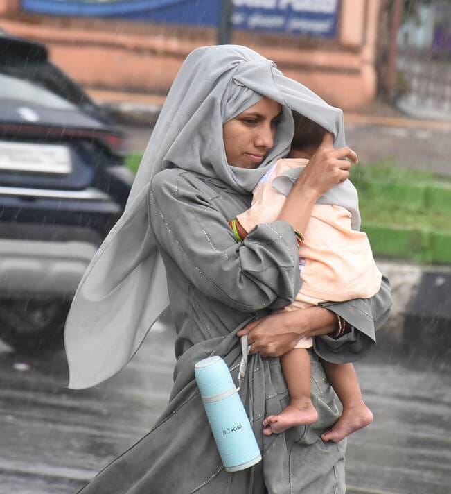 बृहस्पतिवार को राजधानी में बारिश का नजारा। बृहस्पतिवार को राजधानी में बारिश का नजारा।