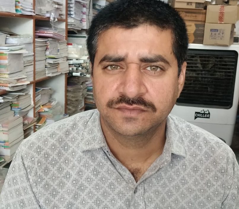 फोटो संख्या: 64- सब्जी मंडी में दुकान में रखी सब्जी--संवाद फोटो संख्या: 64- सब्जी मंडी में दुकान में रखी सब्जी--संवाद