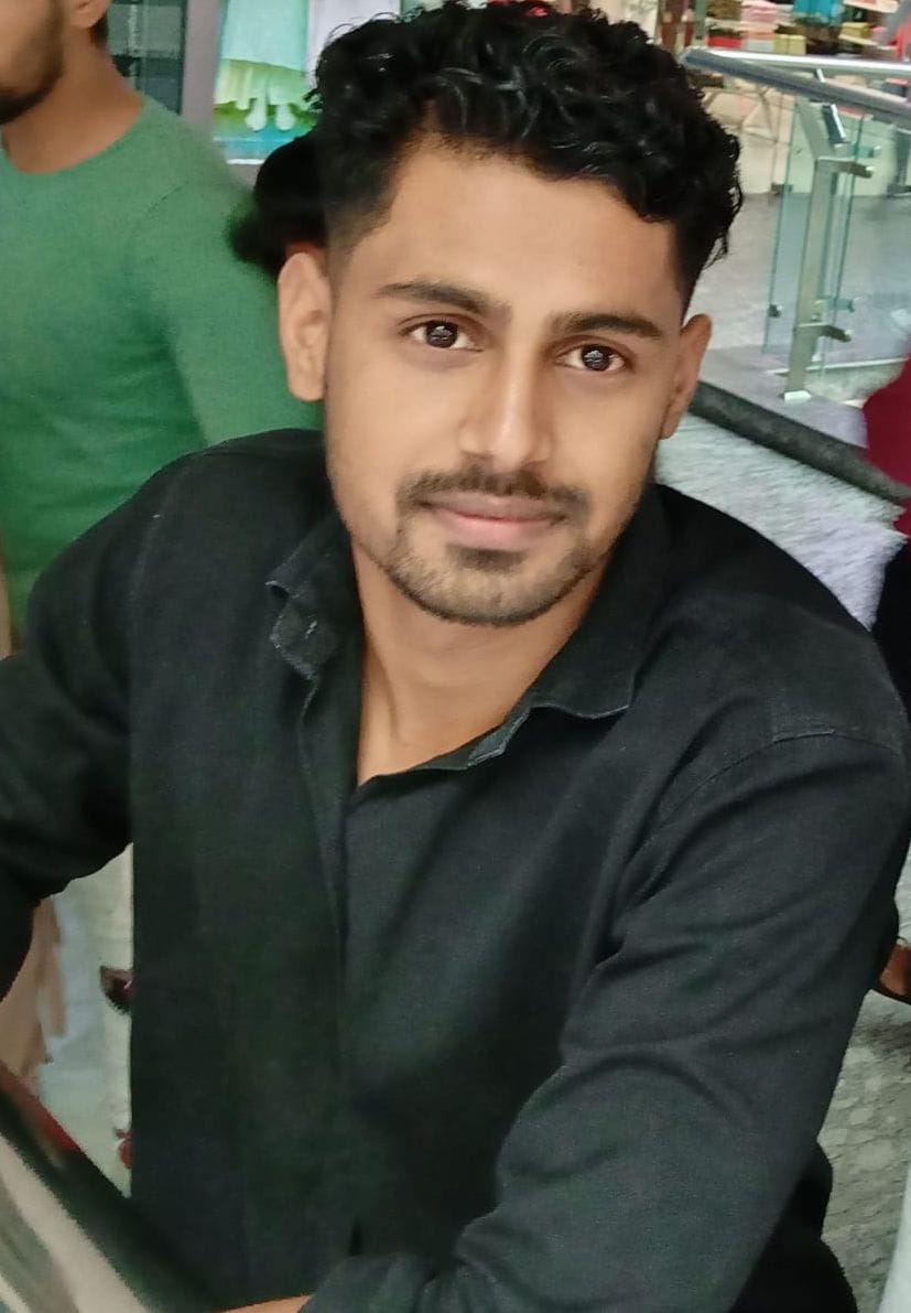फोटो संख्या:78- गांव गाहड़ा में भारतीय नौसेना के जवान रविकांत को सैन्य सम्मान के साथ अंतिम विदा