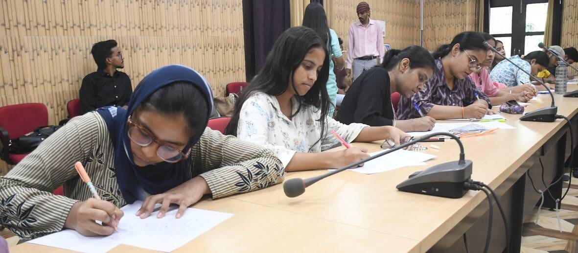 एक मंच पर दिखीं शैक्षणिक व सांस्कृतिक गतिविधियां एक मंच पर दिखीं शैक्षणिक व सांस्कृतिक गतिविधियां