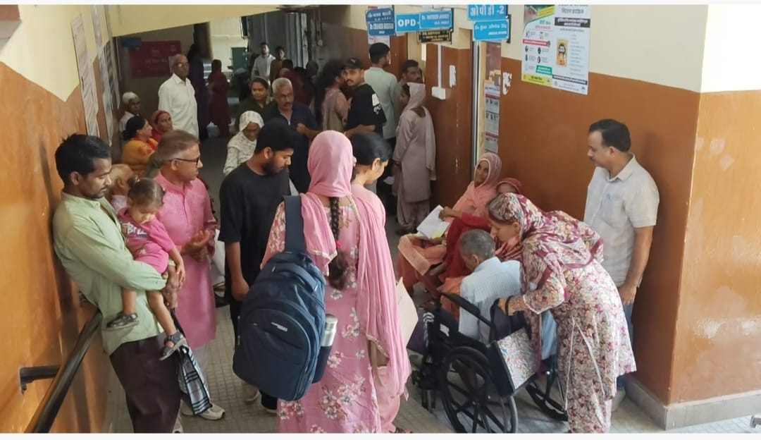 सिविल अस्पताल बड़सर में रिक्त पड़ी चिकित्सक की कुर्सी। स्रोत जागरूक पाठक