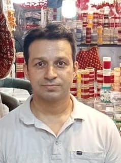 ऊना शहर में पुराना होशियारपुर मार्ग पर गंदी नाली से गुजरती पेयजल पाइपें।संवाद ऊना शहर में पुराना होशियारपुर मार्ग पर गंदी नाली से गुजरती पेयजल पाइपें।संवाद