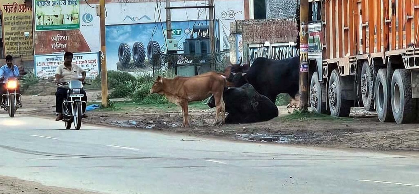 अतिक्रमण और जलभराव से मुजरिया चौराहे का हाल, यहां से भी गुजरेंगे कांवड़ यात्री। संवाद