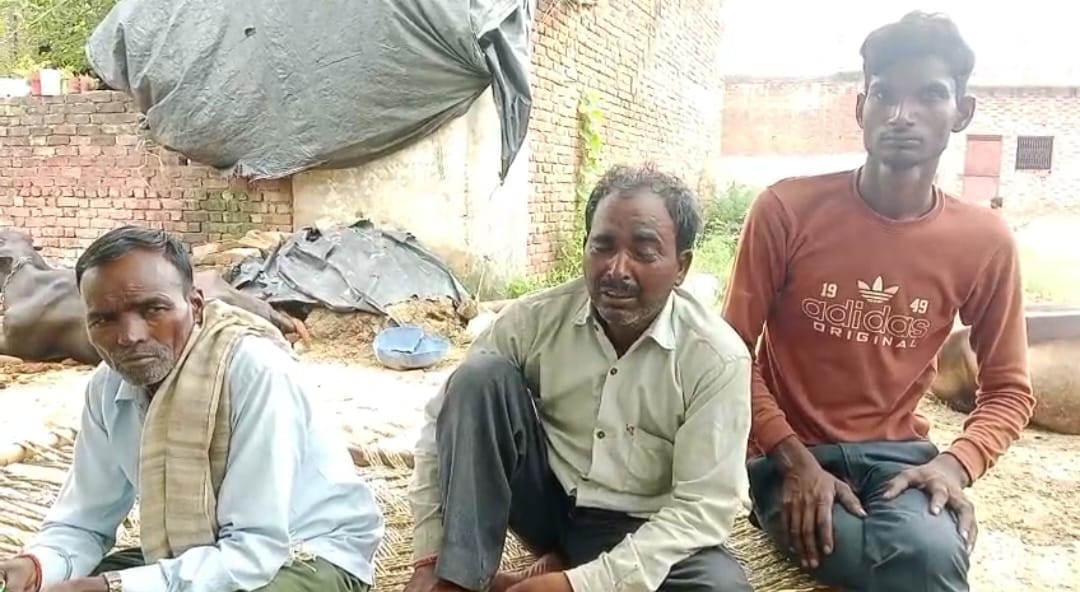 बेटा बबलू की मौत के बाद बिलखती मां रामवती। संवाद