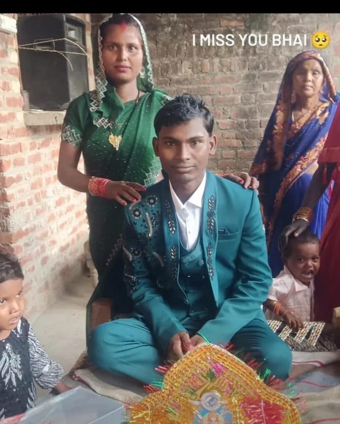 बेटा बबलू की मौत के बाद बिलखती मां रामवती। संवाद
