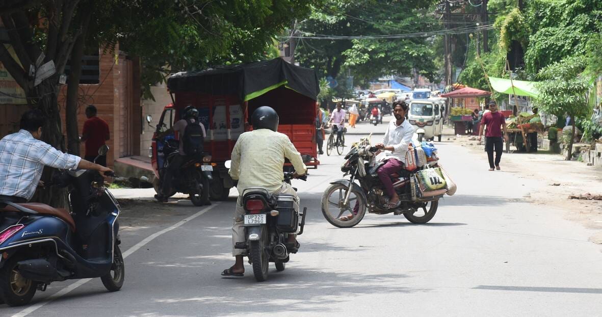 इंजीनियरिंग कॉलेज चौराहे लागू किया गया है डायवर्जन।