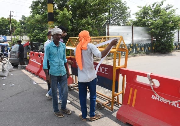 इंजीनियरिंग कॉलेज चौराहे लागू किया गया है डायवर्जन।