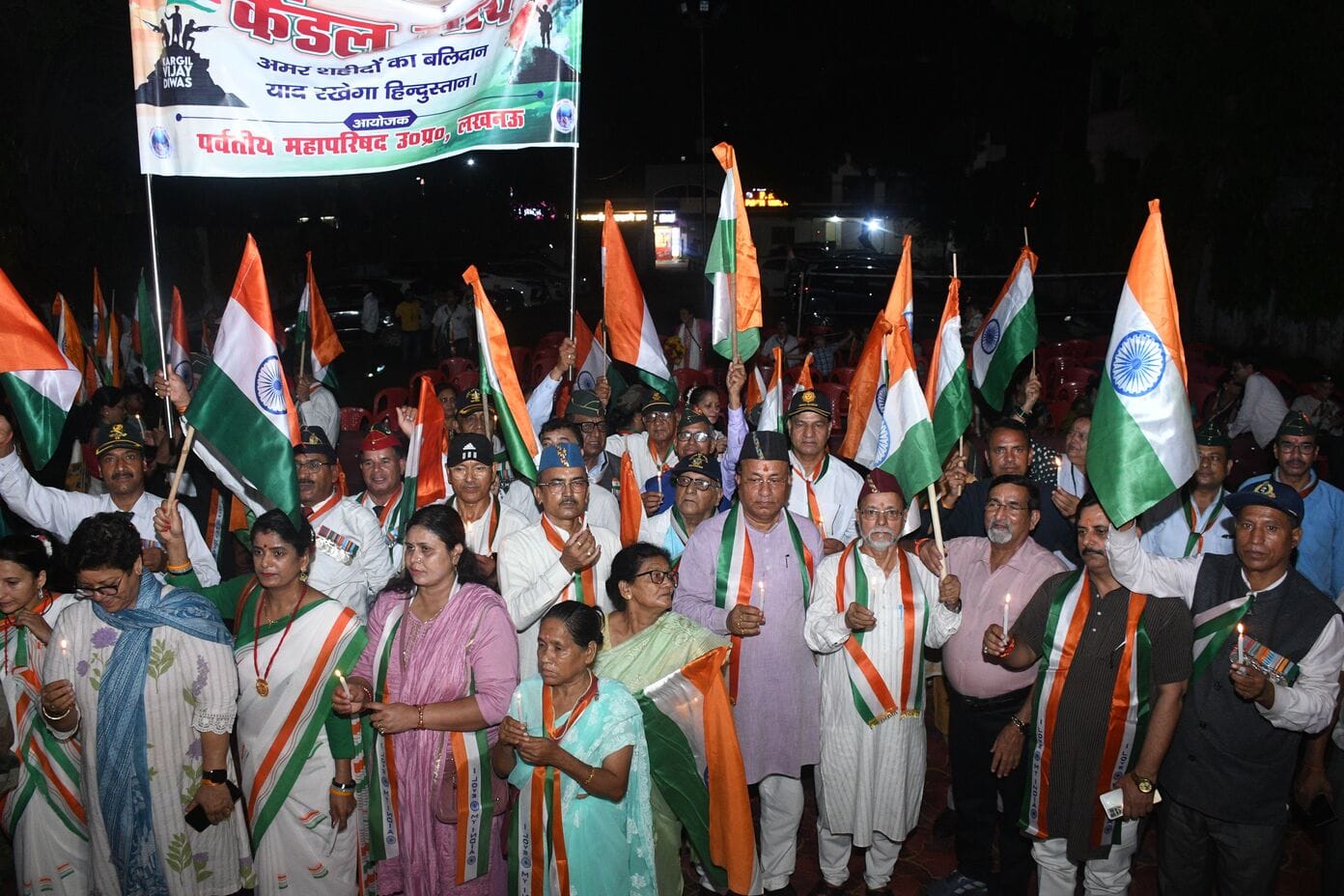 कारगिल विजय दिवस की पूर्व संध्या पर कैंडल मार्च