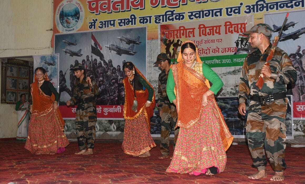 कारगिल विजय दिवस की पूर्व संध्या पर कैंडल मार्च