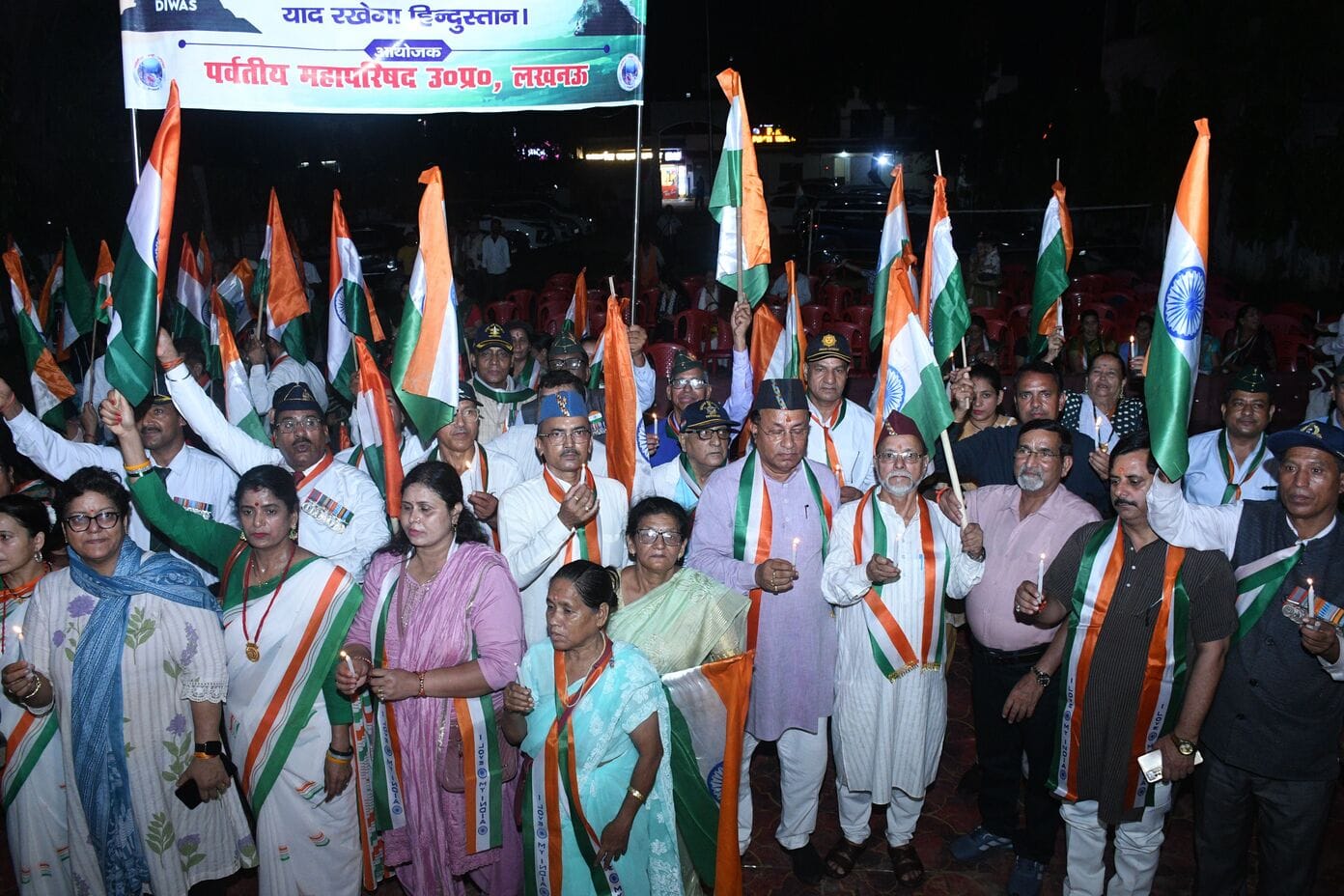 कारगिल विजय दिवस की पूर्व संध्या पर कैंडल मार्च