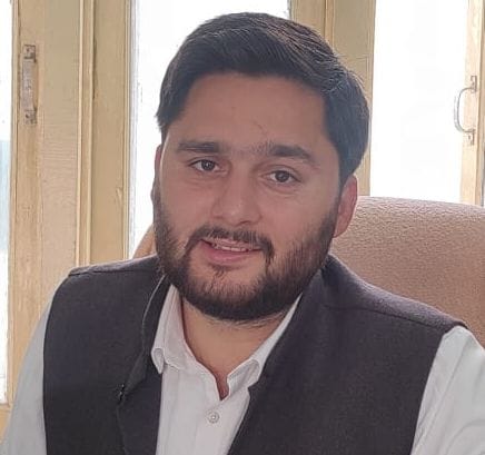 खेगसू सेब मंडी, जहां नहीं बैठने तक की व्यवस्था। संवाद खेगसू सेब मंडी, जहां नहीं बैठने तक की व्यवस्था। संवाद