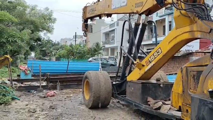 लापरवाही के कारण गई गाय की जान हो सकता था बड़ा हादसा