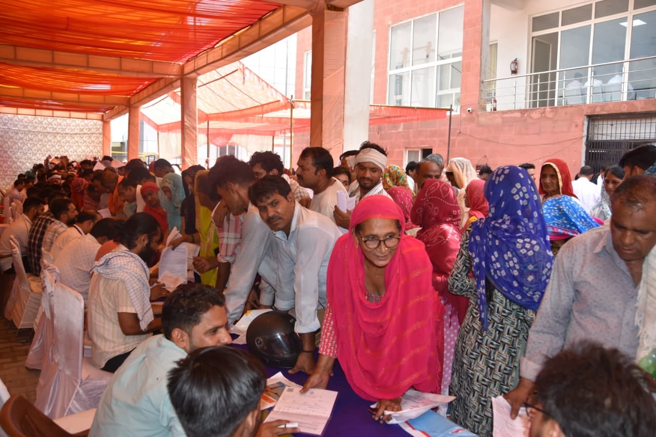 मेले में लोगों को संबोधित करते विधायक डॉ. कृष्ण कुमार। स्रोत : प्रवक्ता