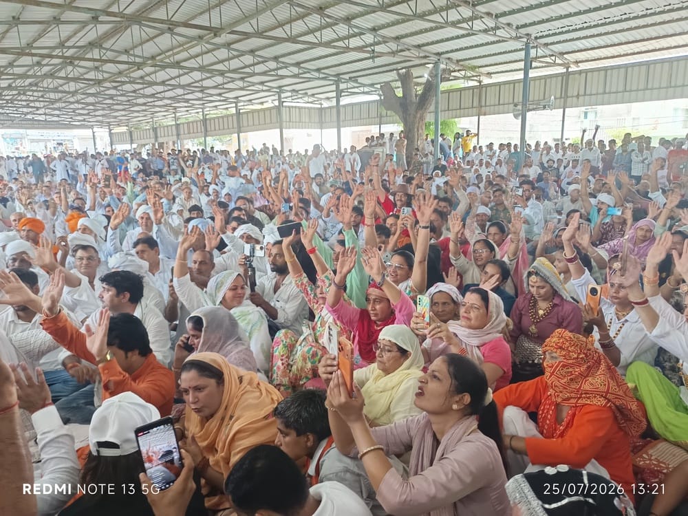 रोहतक के महम में आयोजित खापों की महापंचायत में अपने विचार रखते खाप प्रतिनिधि। संवाद रोहतक के महम में आयोजित खापों की महापंचायत में अपने विचार रखते खाप प्रतिनिधि। संवाद