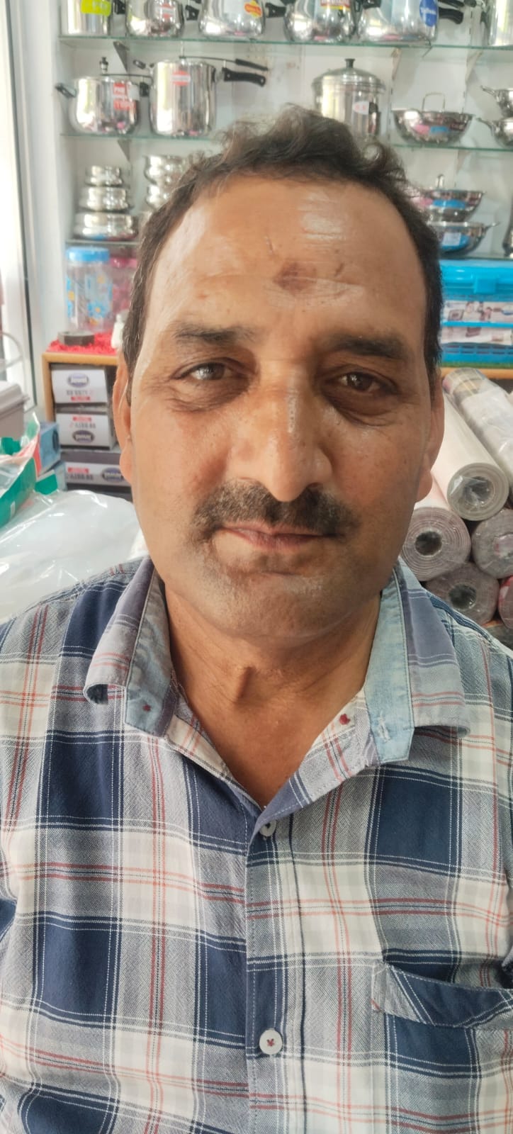 ऊहल चौक पर बरसात के दिनों में गिरता मलबा। संवाद