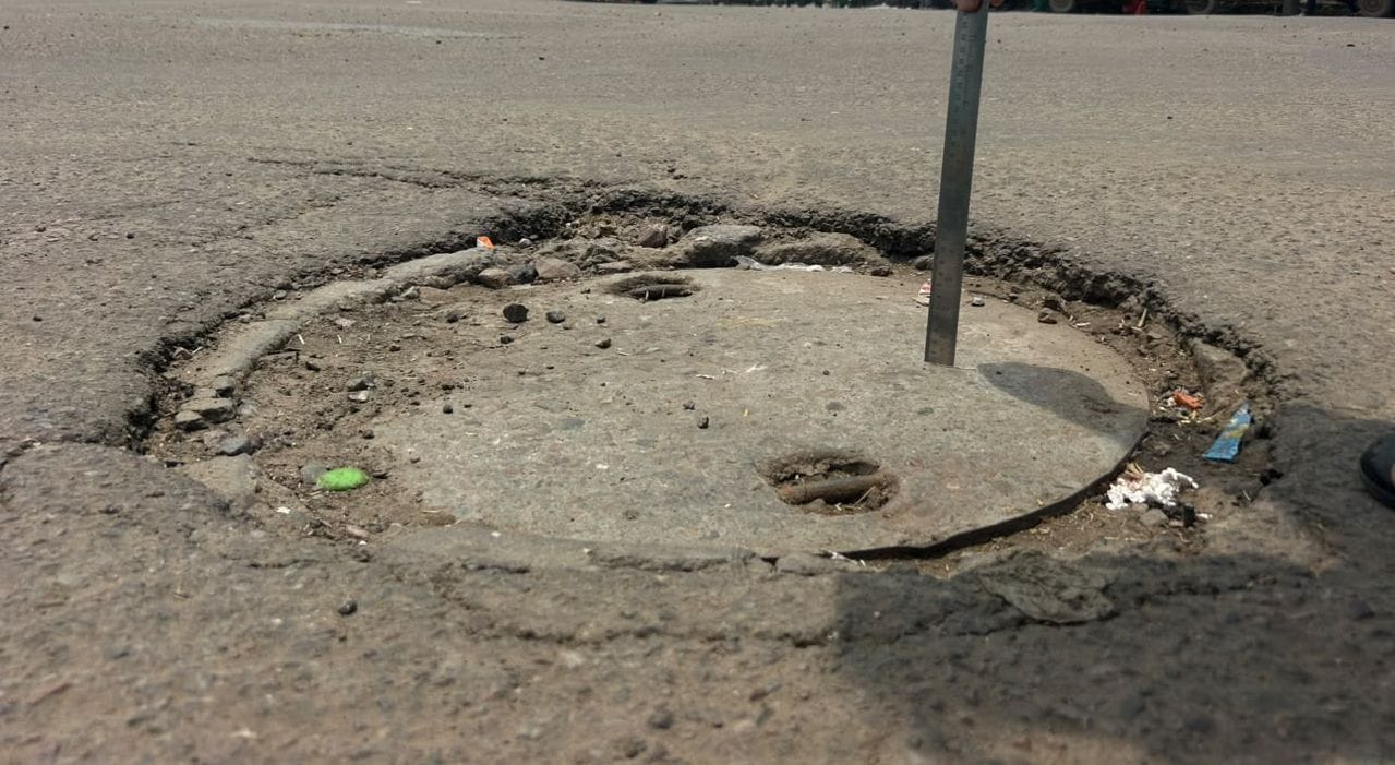 24-रोहतक के सोनीपत रोड स्टेट हाईवे की जर्जर हालत। संवाद