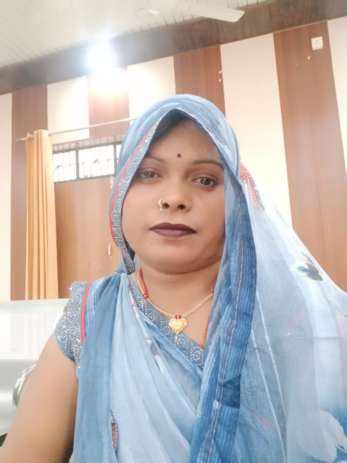 फूलपुर की शोभा सरोज ग्रामीण महिला।