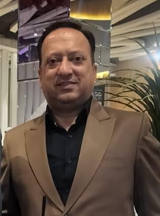 शादी समारोह के लिए सजाया गया पैलेस का मुख्य द्वार। संवाद शादी समारोह के लिए सजाया गया पैलेस का मुख्य द्वार। संवाद
