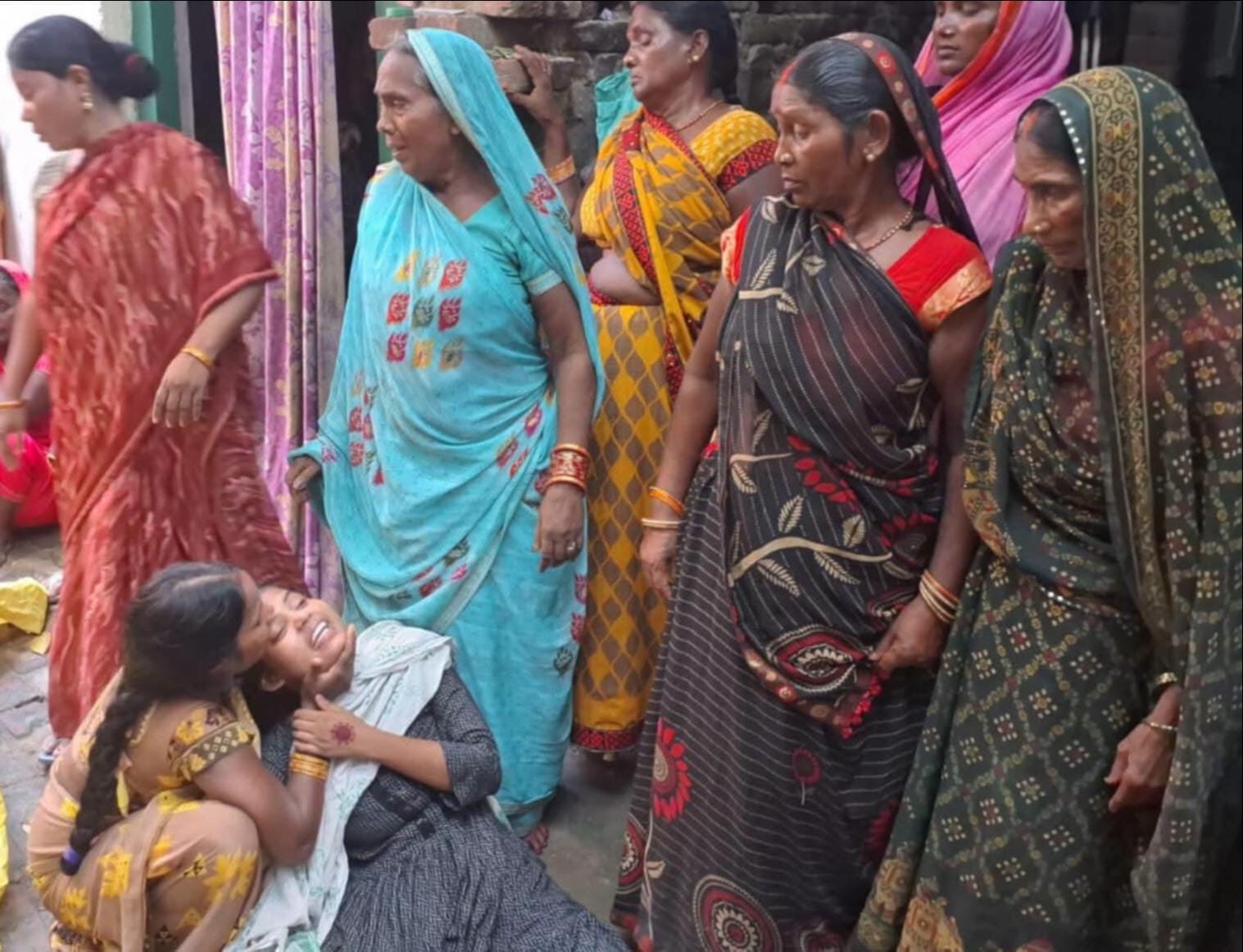 उभांव थाना क्षेत्र के जमुआंव पेट्रोल पंप के पास हुए सड़क हादसे में मृतक मालीपुर निवासी सन्नी कु