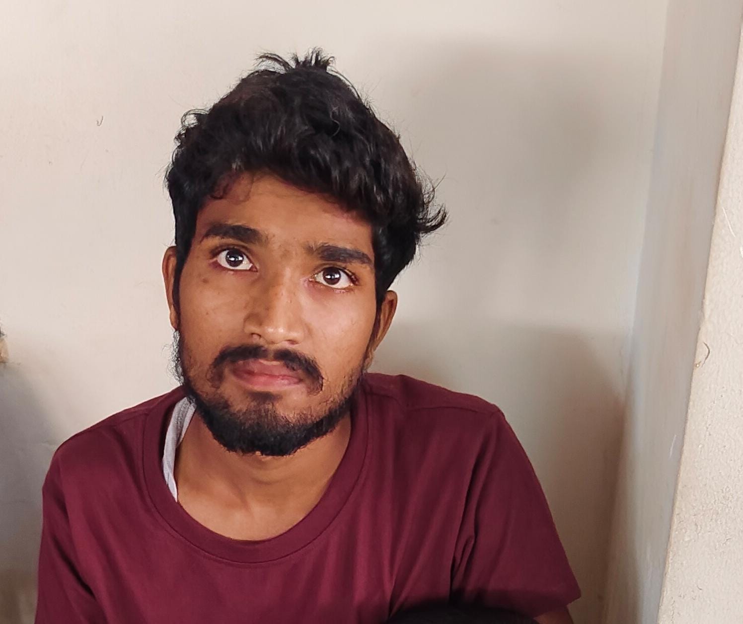 अंबाला कैंट के नागरिक अस्पताल की ओपीडी के बाहर बने रजिस्ट्रेशन काउंटर पर लगी लंबी-लंबी कतारें: 