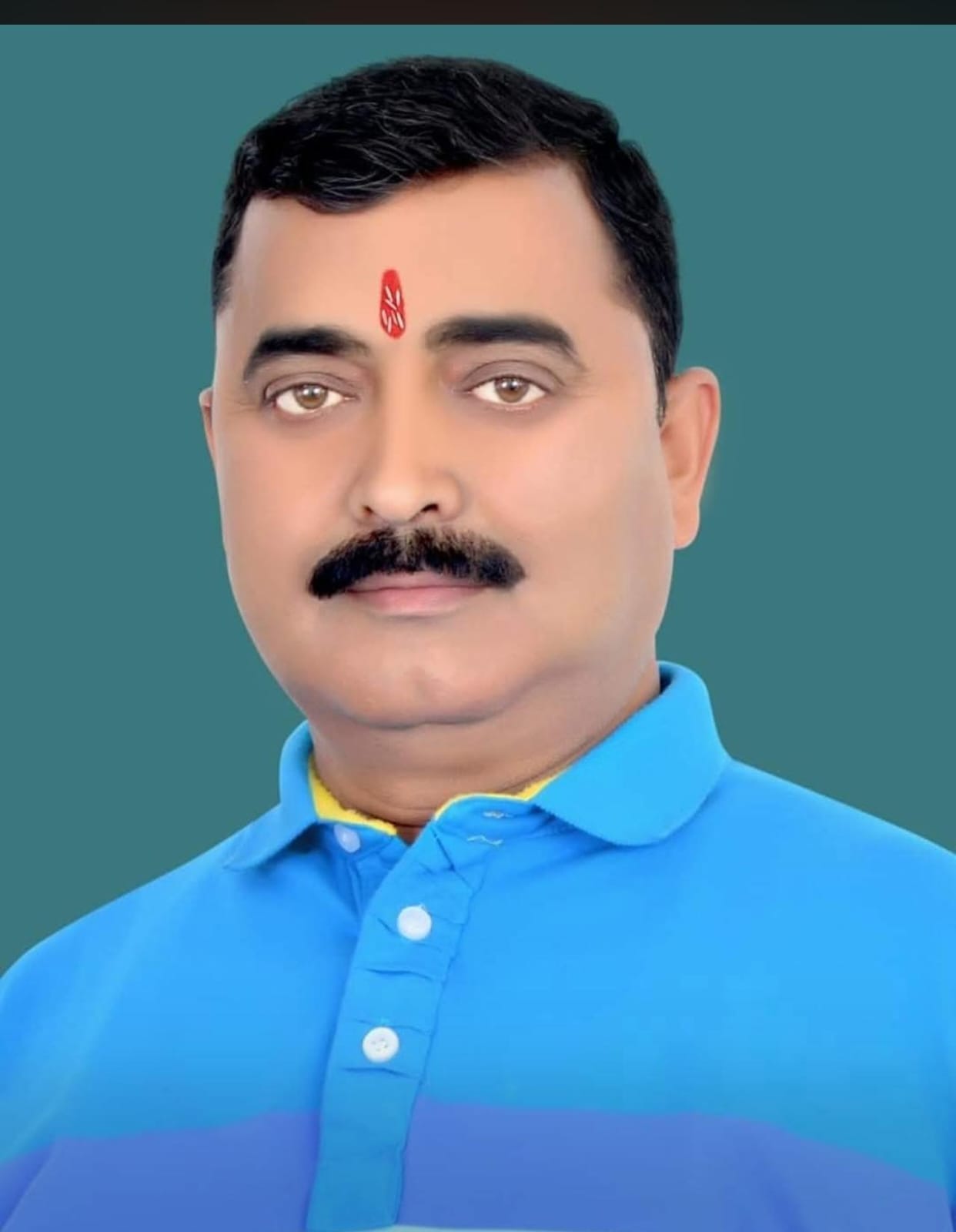 फोटो-17 याकूतगंज के पास कानपुर रोड के किनारे तालाब में फेंका जा रहा सड़ा आलू। संवाद फोटो-17 याकूतगंज के पास कानपुर रोड के किनारे तालाब में फेंका जा रहा सड़ा आलू। संवाद