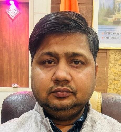 फोटो - 35 गंजडुंडवारा का एटा रोड की गड्ढायुक्त जिस पर होकर गुजरेंगे कांवडिये। स्रोत : संवाद फोटो - 35 गंजडुंडवारा का एटा रोड की गड्ढायुक्त जिस पर होकर गुजरेंगे कांवडिये। स्रोत : संवाद